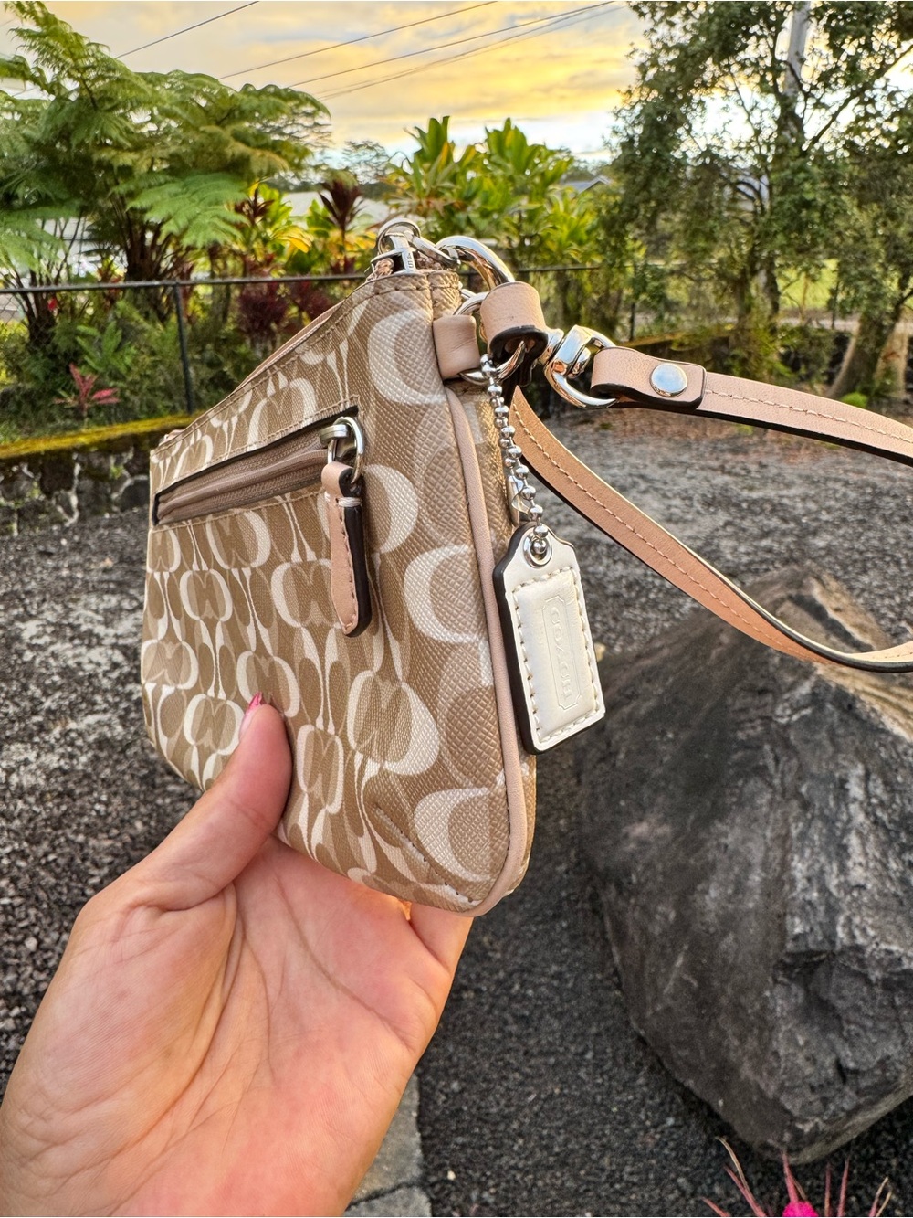 Coach Signature C Multifunction Wristlet Wallet Khaki Cream - Picture 8 of 13
